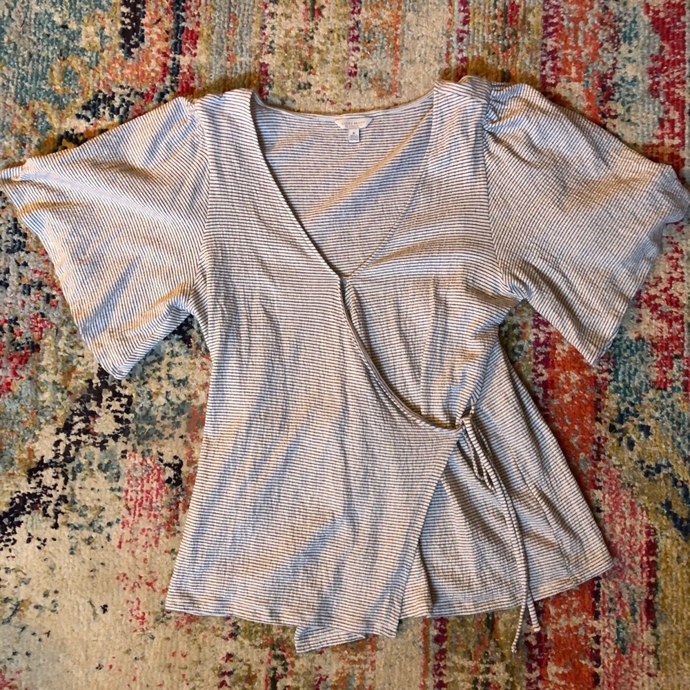 Lucky brand size M blue and white striped tie front shirt